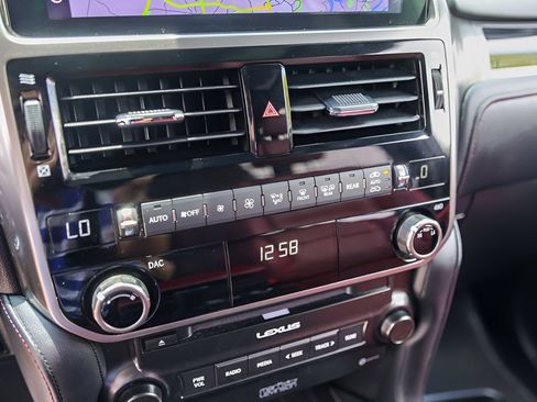 Used 2023 Lexus GX 460 Premium w/ Premium Plus Package AWD/4WD image 18