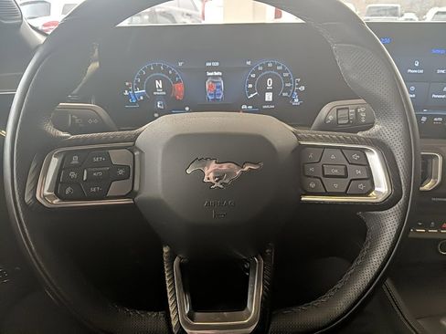 Used 2025 Ford Mustang GT Premium image 13