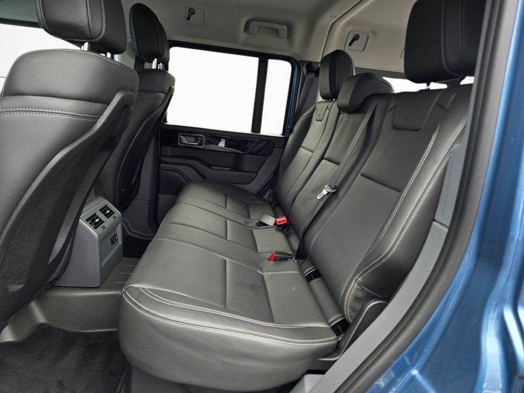 Used 2024 INEOS Grenadier Station Wagon AWD/4WD image 20