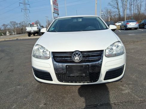 Used 2010 Volkswagen Jetta Limited Edition image 2