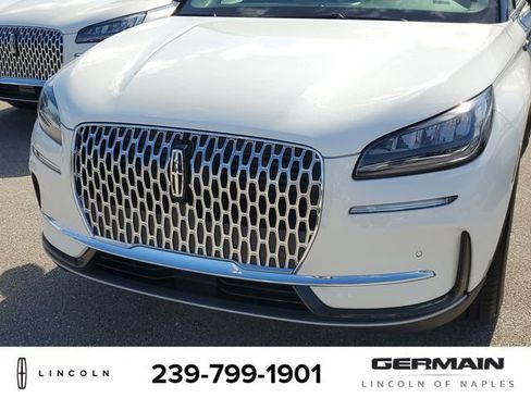 New 2026 Lincoln Corsair Premiere image 13