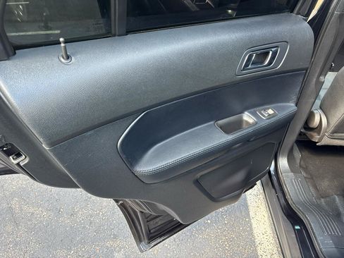 Used 2016 Ford Explorer 4WD Police Interceptor w/ 2-tone Vinyl Package #1 image 18