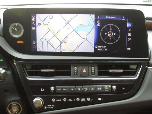 Used 2022 Lexus ES 350 w/ Luxury Package FWD image 28