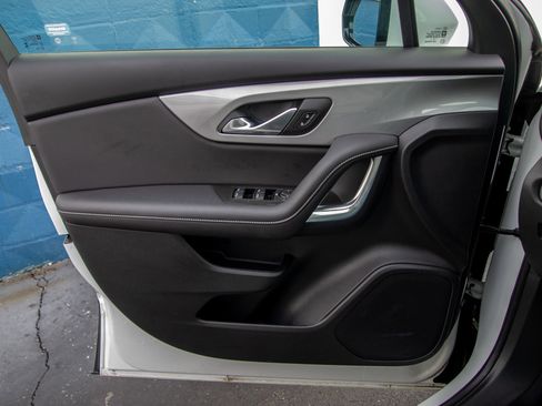 Used 2023 Chevrolet Blazer LT image 11