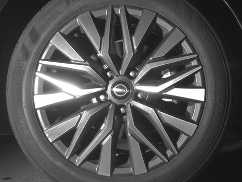 Used 2025 Nissan Altima 2.5 SV image 13