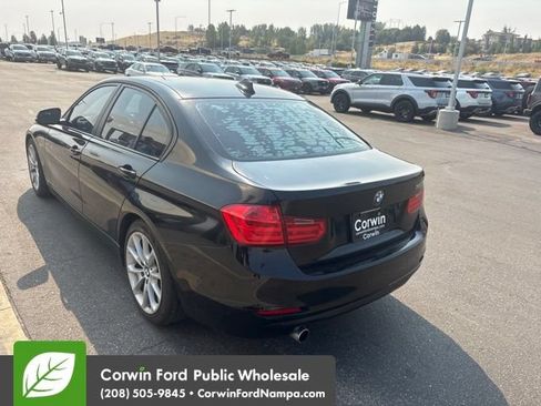 Used 2014 BMW 320i Sedan RWD image 7