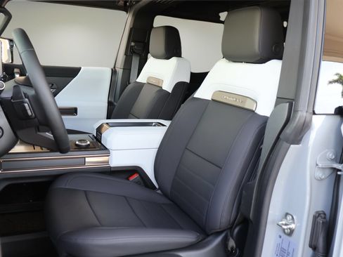 Used 2025 GMC Hummer EV 3X AWD/4WD image 11