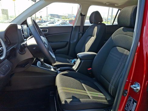 Certified 2025 Hyundai Venue SEL FWD image 13
