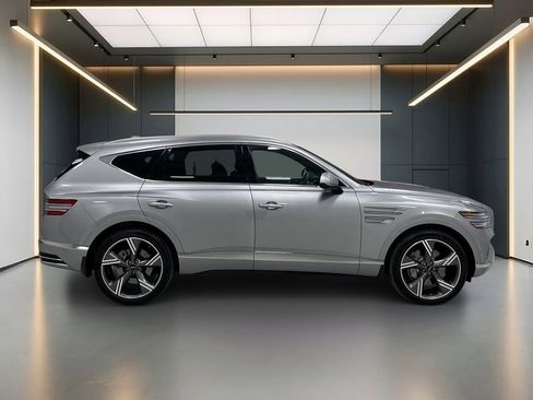 Certified 2025 Genesis GV80 3.5T Prestige AWD/4WD image 7