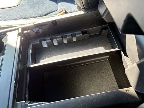 Used 2023 Ford F150 Raptor w/ Blue Interior Package image 50