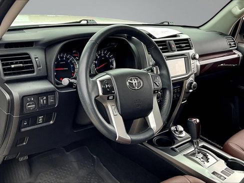 Used 2019 Toyota 4Runner Limited AWD/4WD image 18