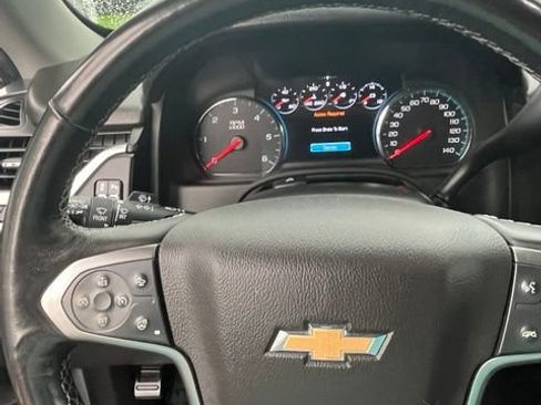 Used 2018 Chevrolet Suburban Premier AWD/4WD image 16