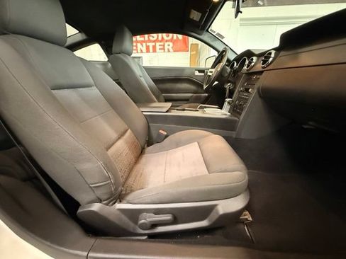 Used 2008 Ford Mustang Coupe RWD image 25