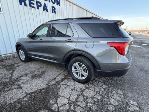 Used 2023 Ford Explorer XLT w/ Equipment Group 202A image 12