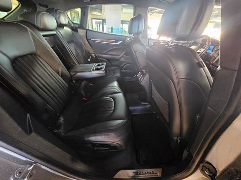 Used 2018 Maserati Levante GranLusso image 16