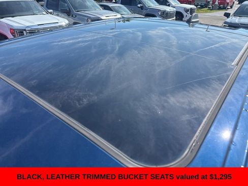 Used 2021 RAM 1500 Laramie AWD/4WD image 9