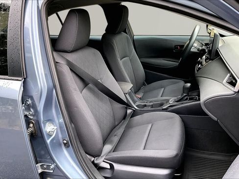 Used 2024 Toyota Corolla LE FWD image 9