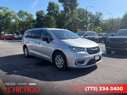 Certified 2024 Chrysler Pacifica Touring-L