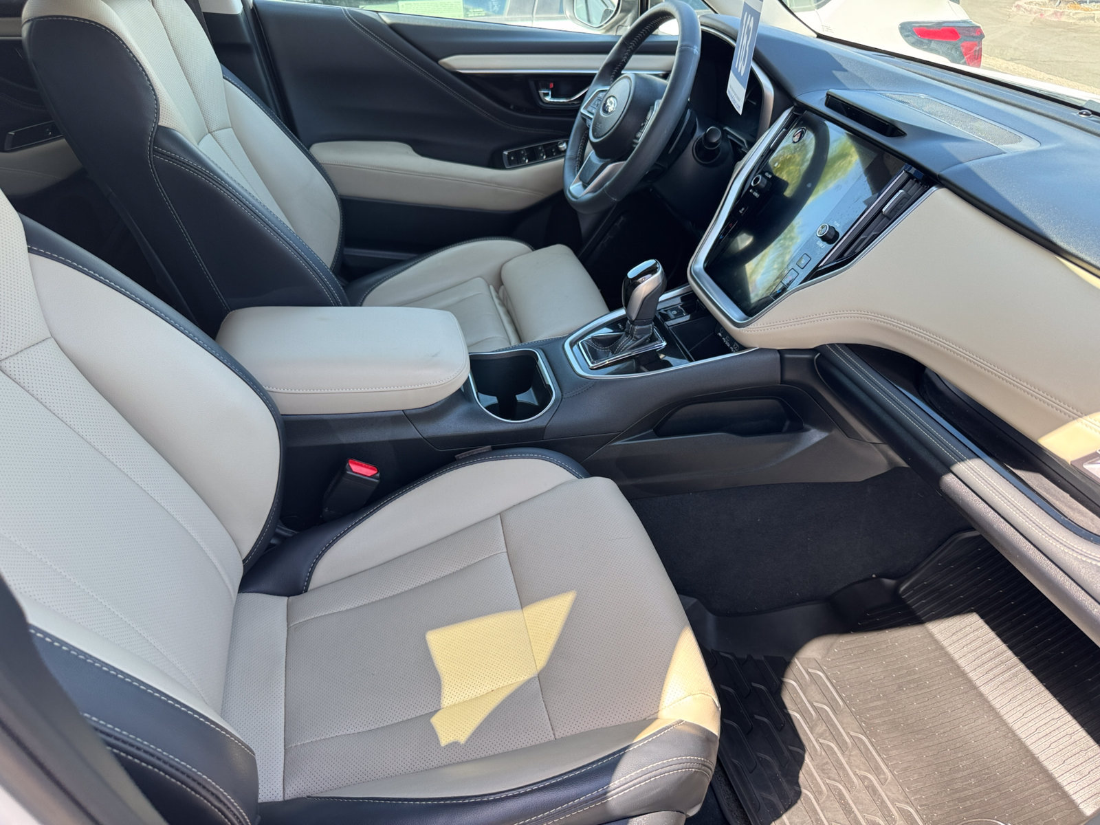 Used 2024 Subaru Outback Limited AWD/4WD image 2