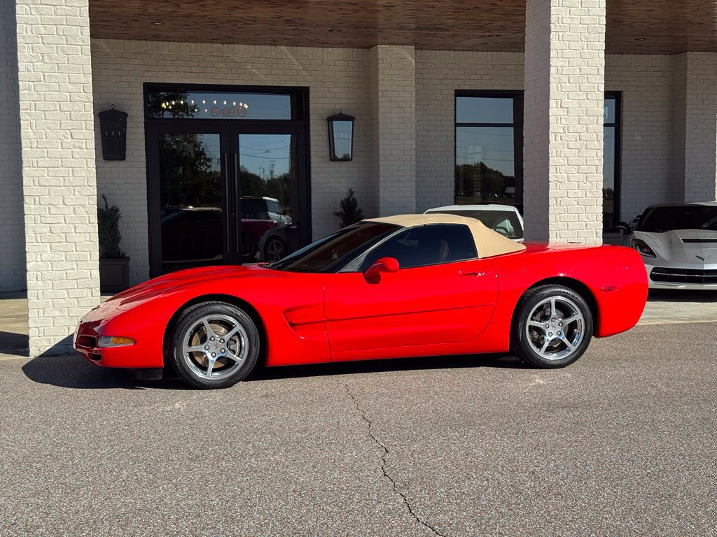 Used 2000 Chevrolet Corvette Convertible w/ Memory Pkg RWD image 4