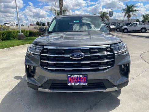 New 2026 Ford Explorer Active RWD image 8