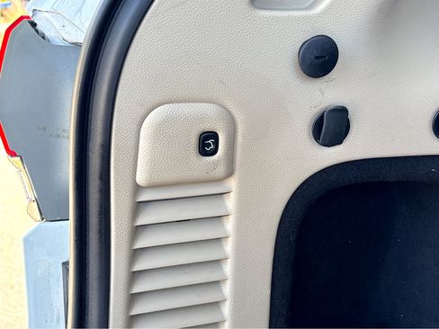 Used 2018 Jeep Grand Cherokee Limited w/ Trailer Tow Group IV image 31