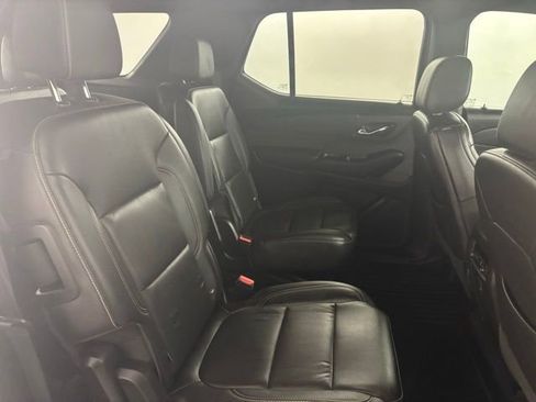 Used 2022 Chevrolet Traverse LT w/ Midnight/Sport Edition FWD image 15