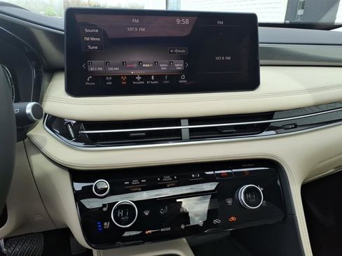 Used 2025 INFINITI QX60 Luxe w/ Lighting Package (N94) image 10