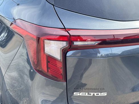 New 2026 Kia Seltos EX FWD image 11