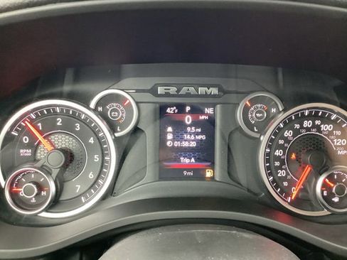 New 2026 RAM 1500 4x4 Crew Cab image 17