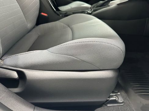 Used 2025 Toyota Corolla SE w/ SE Premium Package image 57