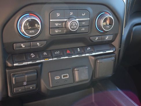 Used 2019 Chevrolet Silverado 1500 LT Trail Boss image 16