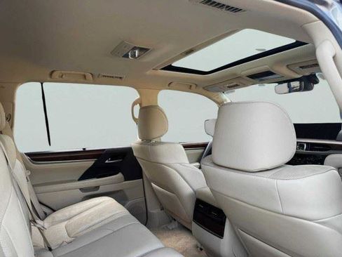 Used 2019 Lexus LX 570 4WD w/ Luxury Package image 54
