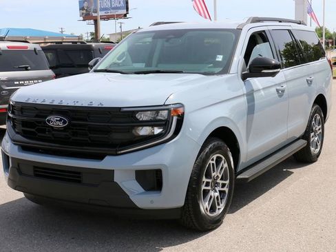 New 2026 Ford Expedition Active AWD/4WD image 2