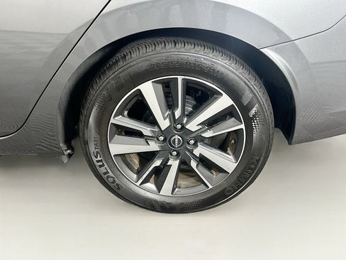 Used 2025 Nissan Versa SV FWD image 11