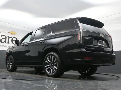 Used 2021 Cadillac Escalade Sport w/ Driver Assist Tech Package image 5