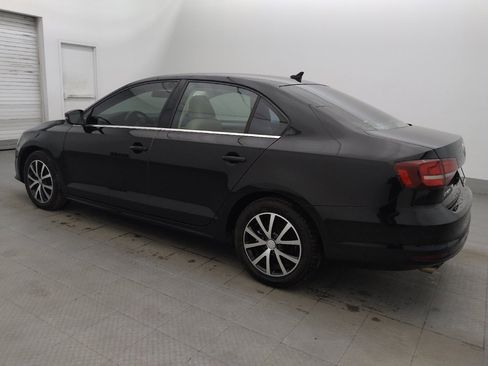 Used 2018 Volkswagen Jetta SE FWD image 3