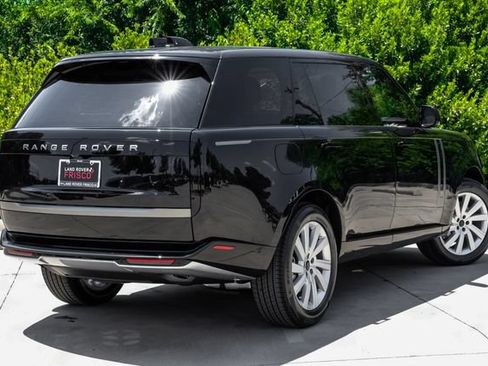 New 2026 Land Rover Range Rover Long Wheelbase SE AWD/4WD image 10