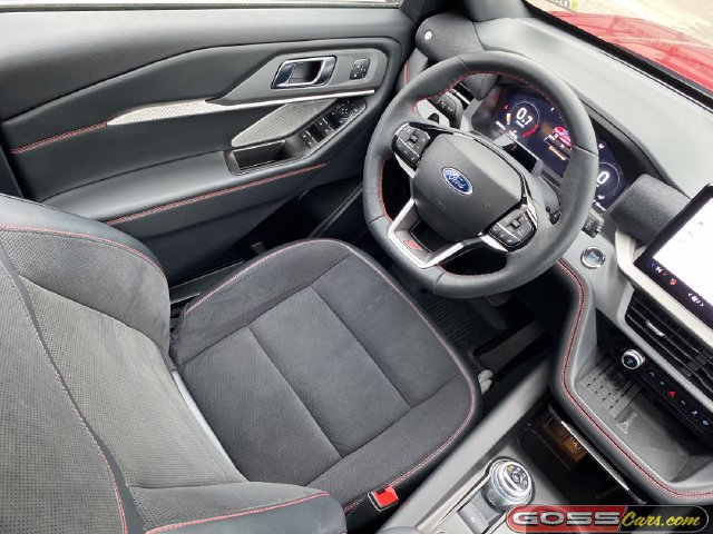 Used 2025 Ford Explorer ST AWD/4WD image 22