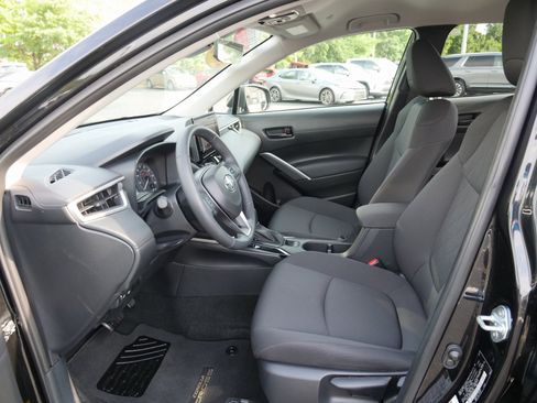 Used 2024 Toyota Corolla Cross LE image 15