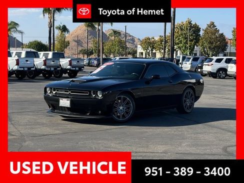 Used 2019 Dodge Challenger R/T RWD image 1