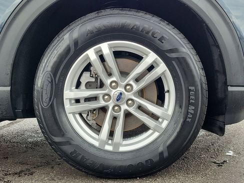 Certified 2022 Ford Explorer XLT image 9