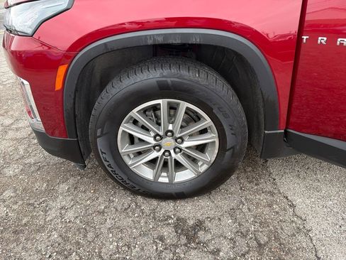 Used 2023 Chevrolet Traverse LT image 27