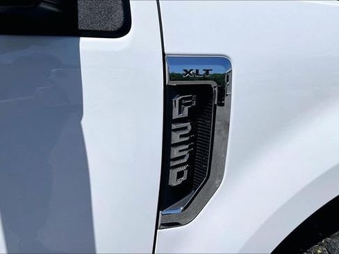 Used 2018 Ford F250 XLT w/ XLT Premium Package image 33