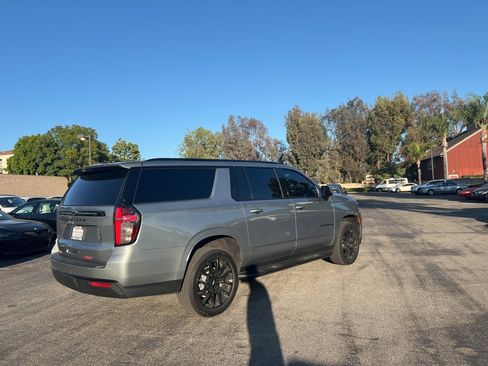 Used 2024 Chevrolet Suburban RST w/ Luxury Package image 5