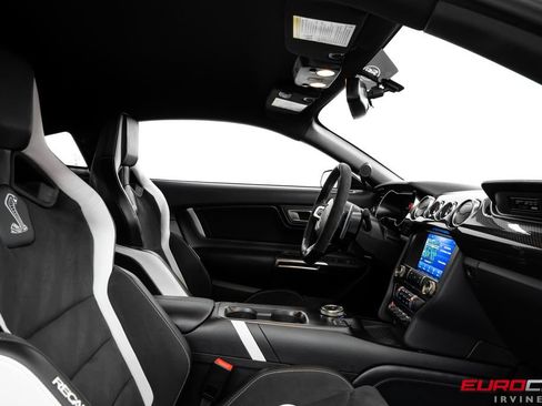 Used 2022 Ford Mustang Shelby GT500 w/ Technology Package RWD image 38