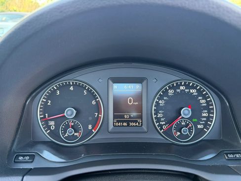 Used 2015 Volkswagen Eos Komfort FWD image 26