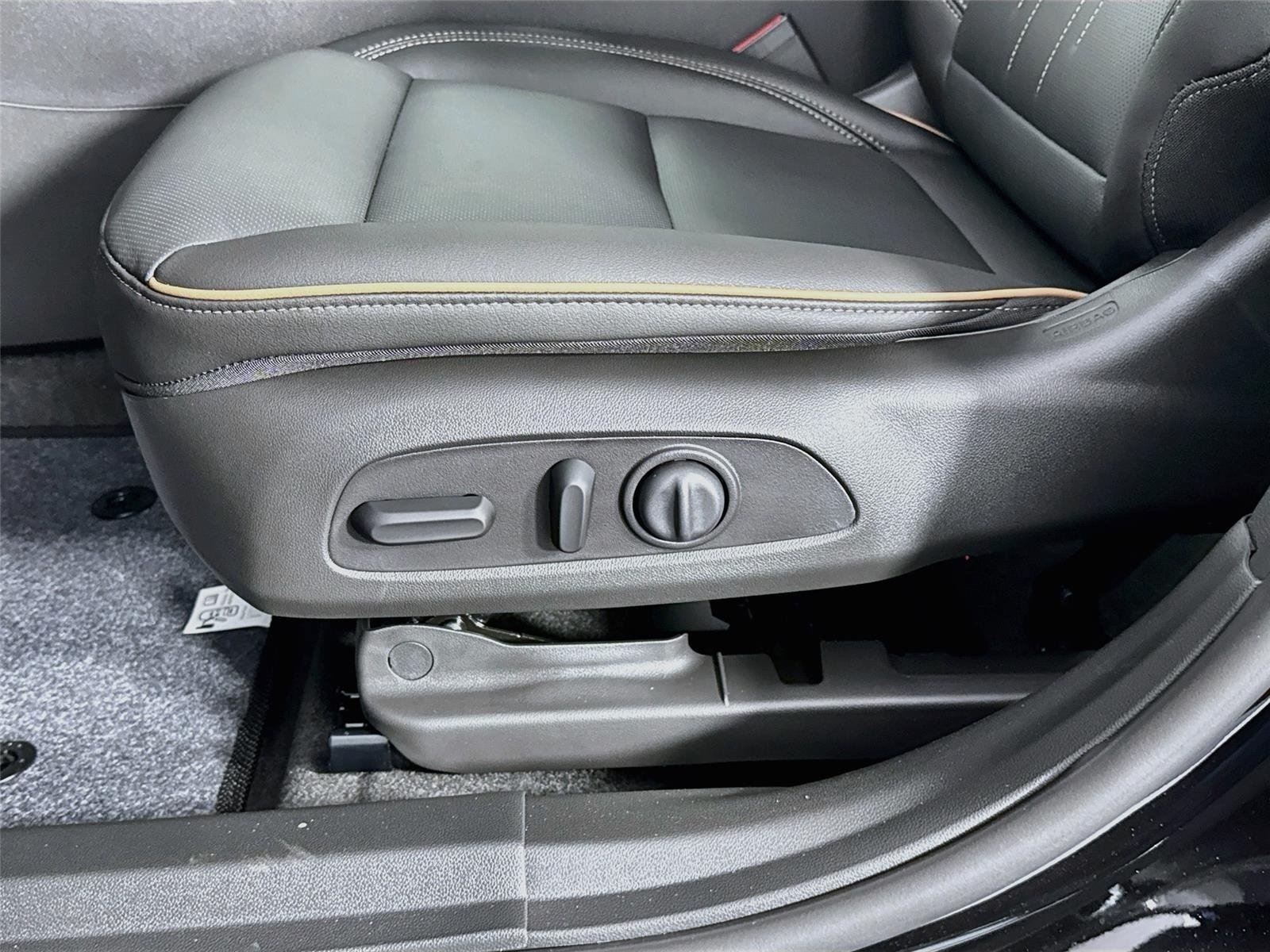 New 2026 Buick Envista Sport Touring FWD image 20