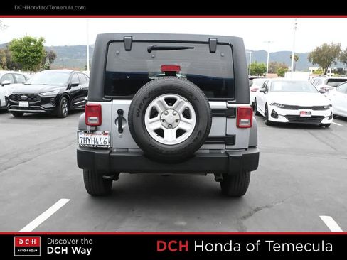 Used 2013 Jeep Wrangler Unlimited Sport AWD/4WD image 6