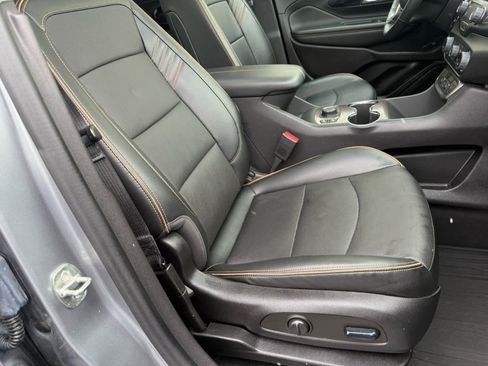 Used 2024 GMC Terrain AT4 image 8